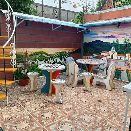 Hotel Eterna Primavera Medellín Extérieur photo