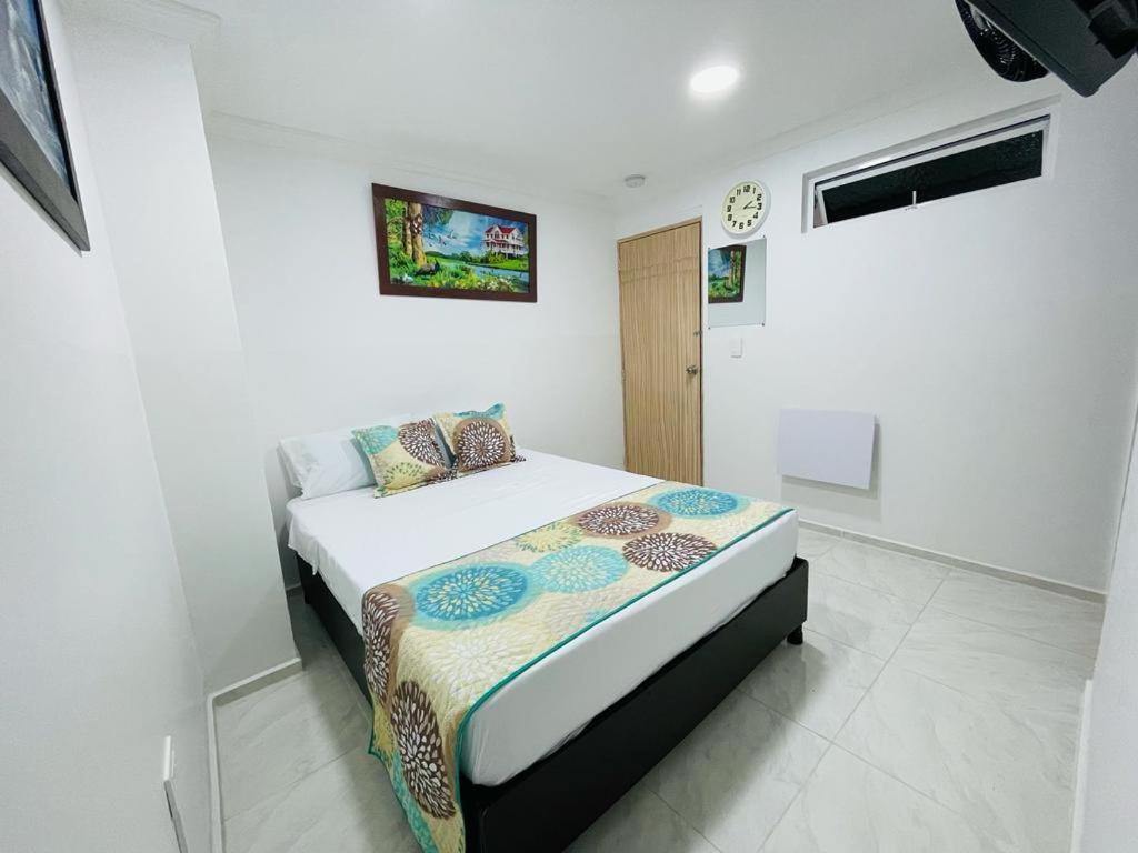 Hotel Eterna Primavera Medellín Extérieur photo
