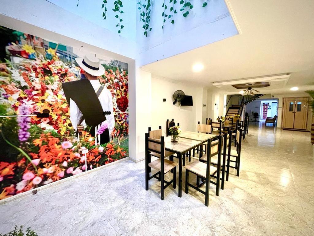 Hotel Eterna Primavera Medellín Extérieur photo