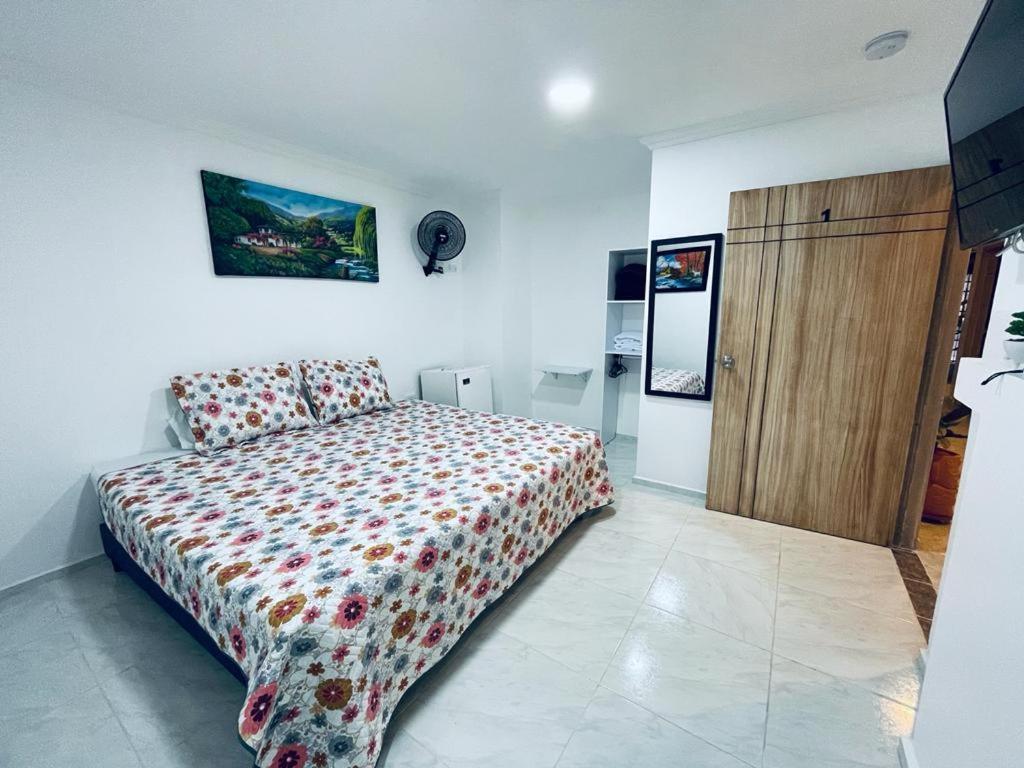 Hotel Eterna Primavera Medellín Extérieur photo
