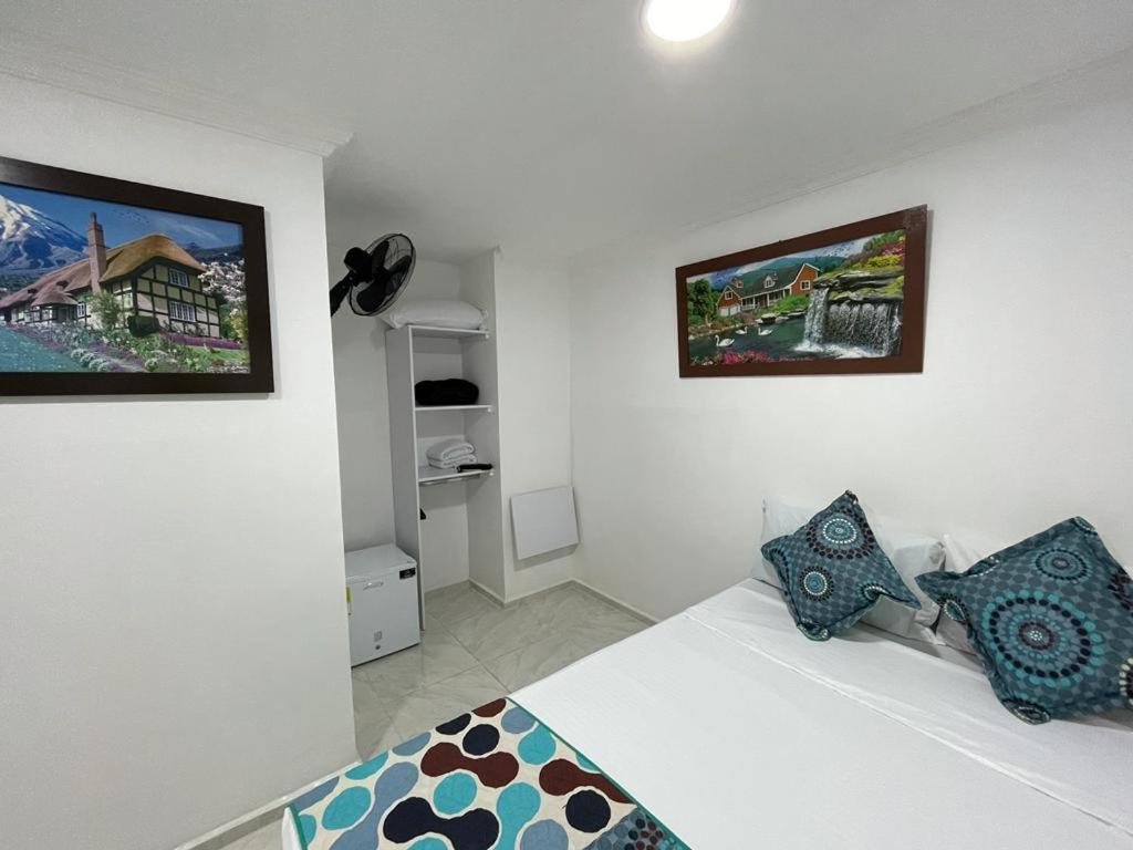 Hotel Eterna Primavera Medellín Extérieur photo