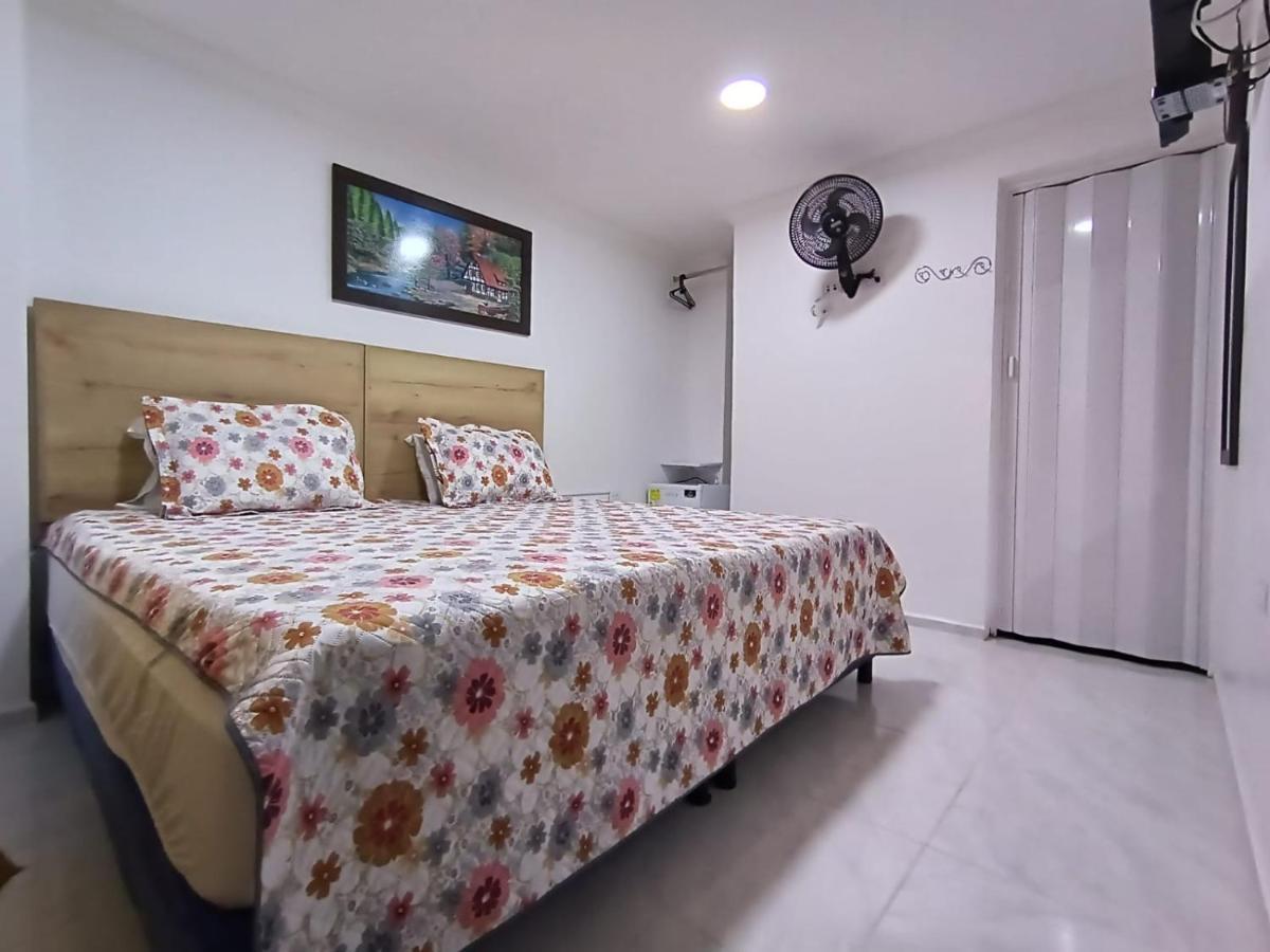 Hotel Eterna Primavera Medellín Extérieur photo